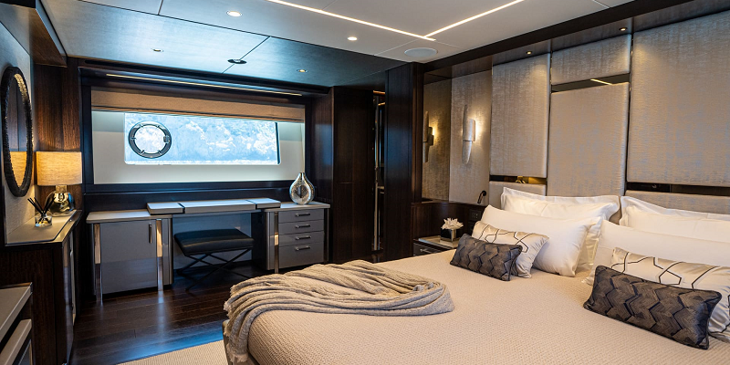 Yacht for charter in Mallorca Sunseeker 88 Moonlight cabin view