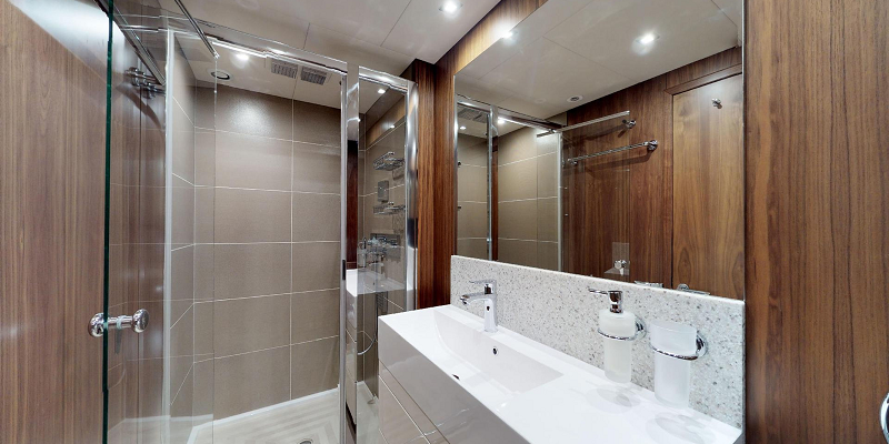 Bathroom in Sunseeker yacht Best of Me