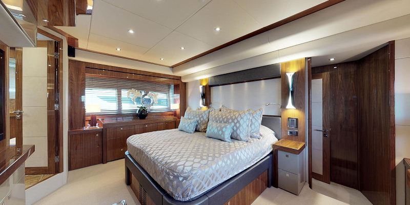 Yacht_Charter_Mallorca__Sunseeker_Best_of_Me master cabin